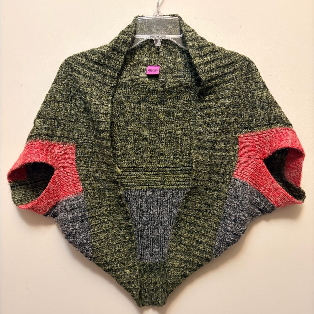 SAVE THE QUEEN Vintage Rare Olive and Coral Knit Poncho Shrug